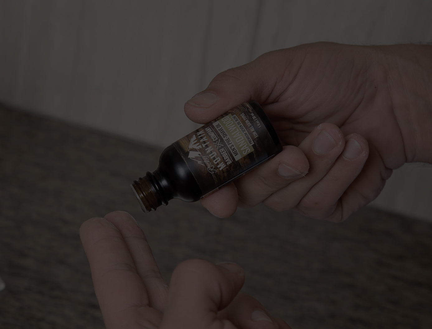 Men's Sandalwood Pre-Shave Oil